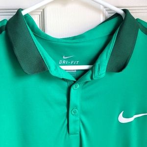 Nike Golf T-Shirt size large